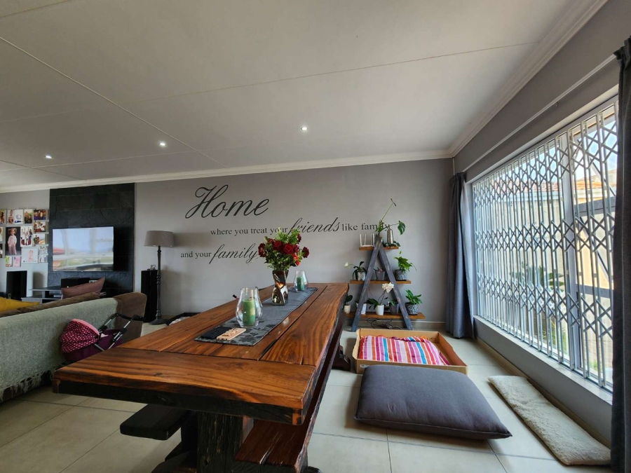 4 Bedroom Property for Sale in Island View Western Cape